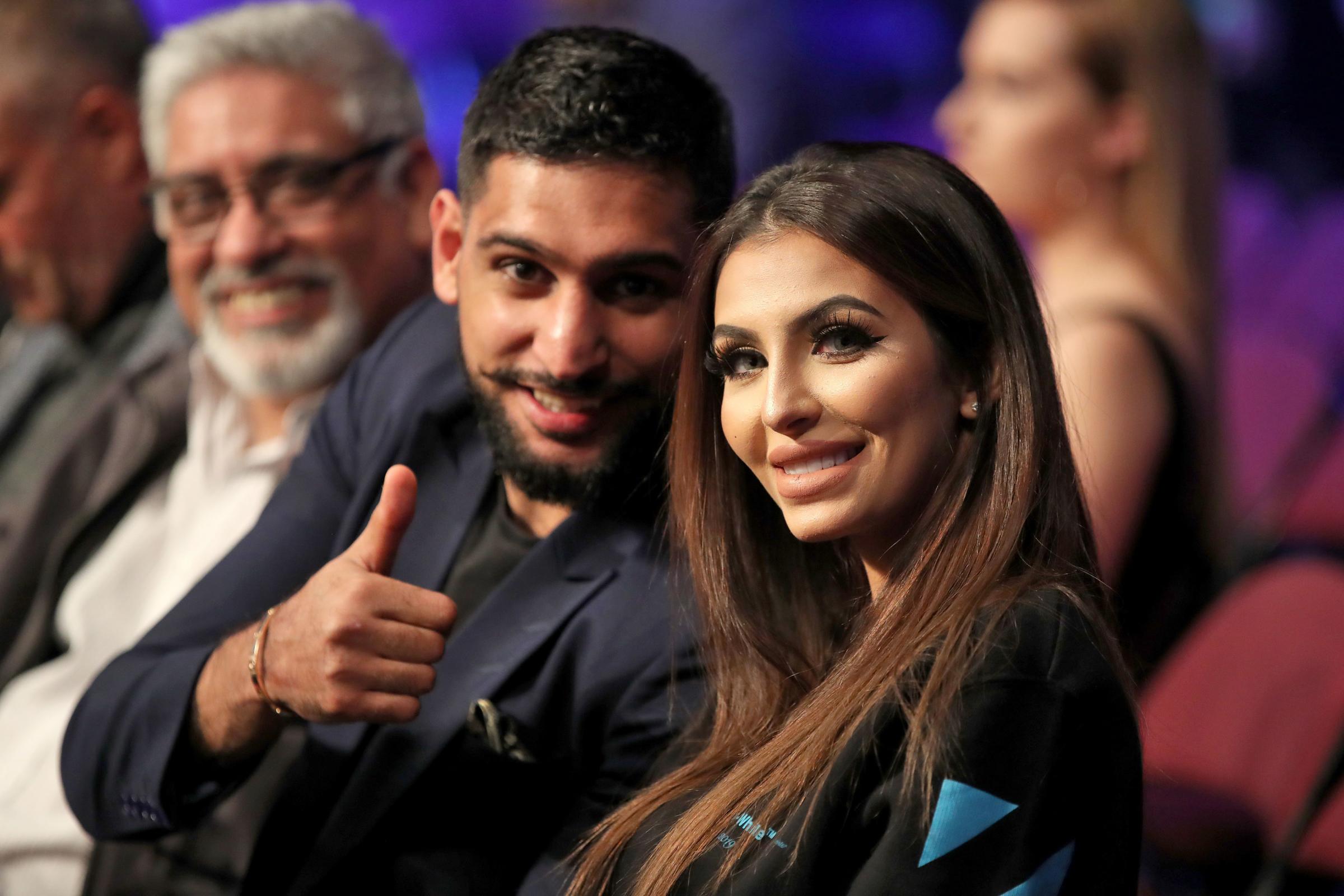 Amir Khan S Wife Hits Back After Being Slammed For Shopping In Heels The Bolton News