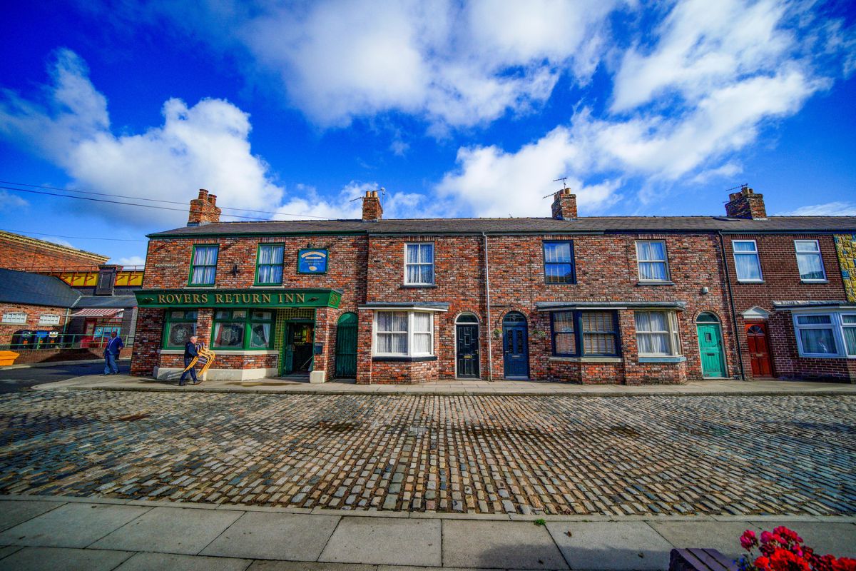 'A game changer' - Corrie fans demand for 'permanent' new ITV episode schedule