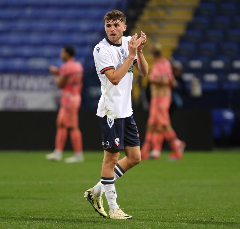 Max Conway joins League Two side Crewe on season-long loan